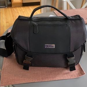 Nikon D3300 w/ tripod